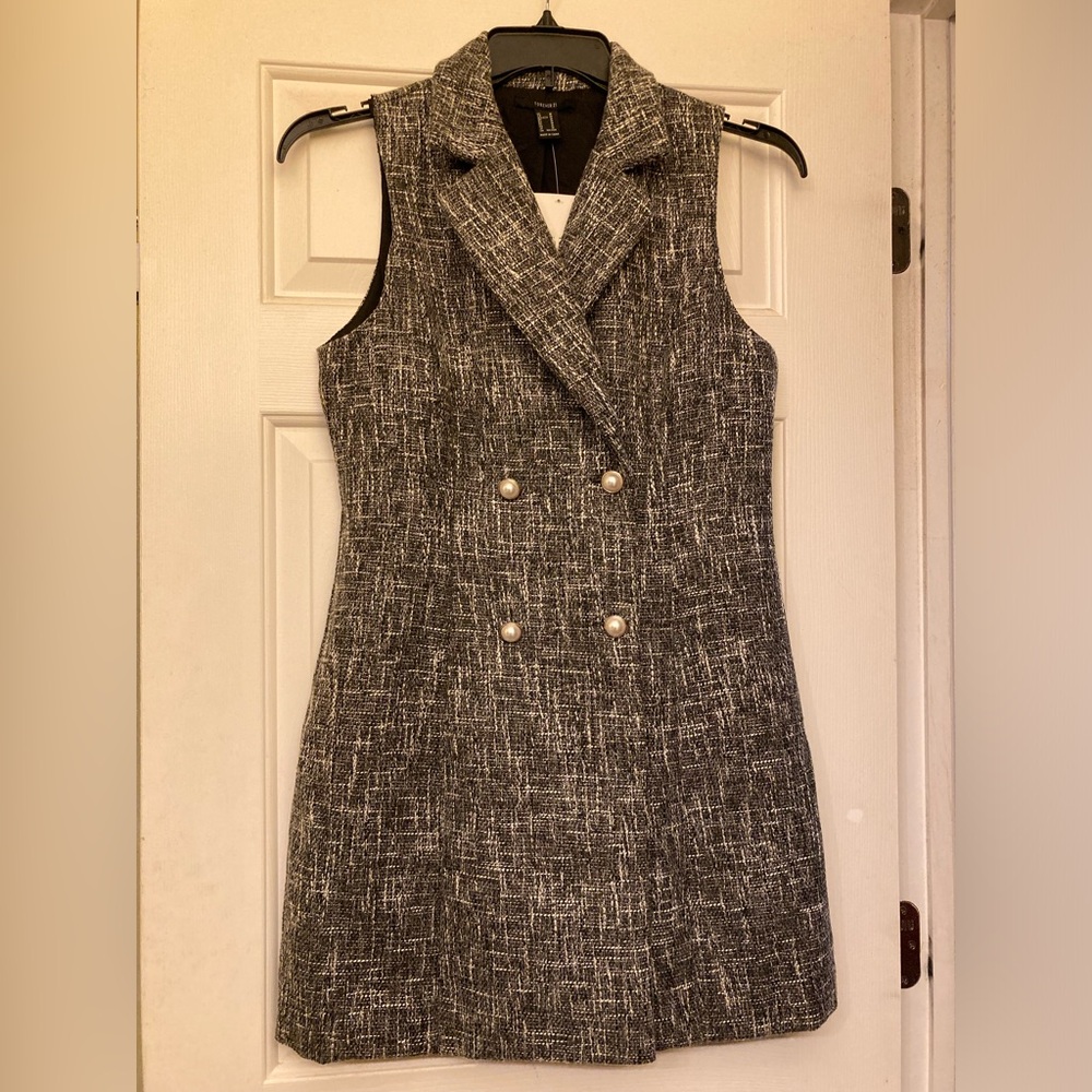 Forever 21, size medium, new with tags, sleeveless, faux pearl button up